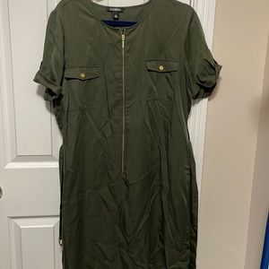 Dress barn size 16 green straight above the knee dress